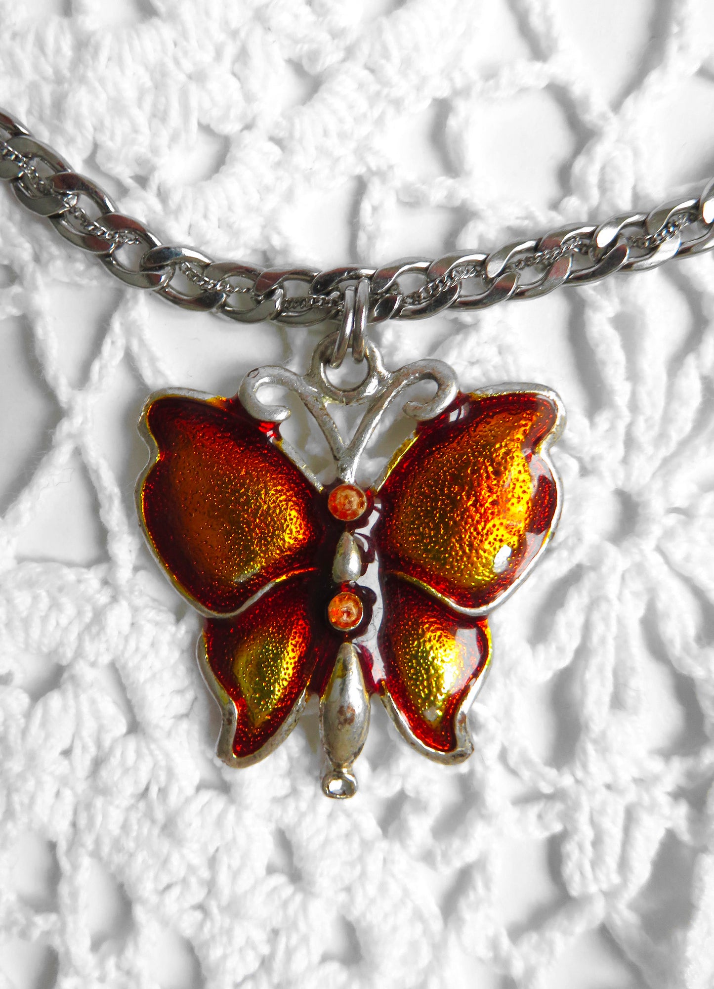 HOT BUTTERFLY NECKLACE