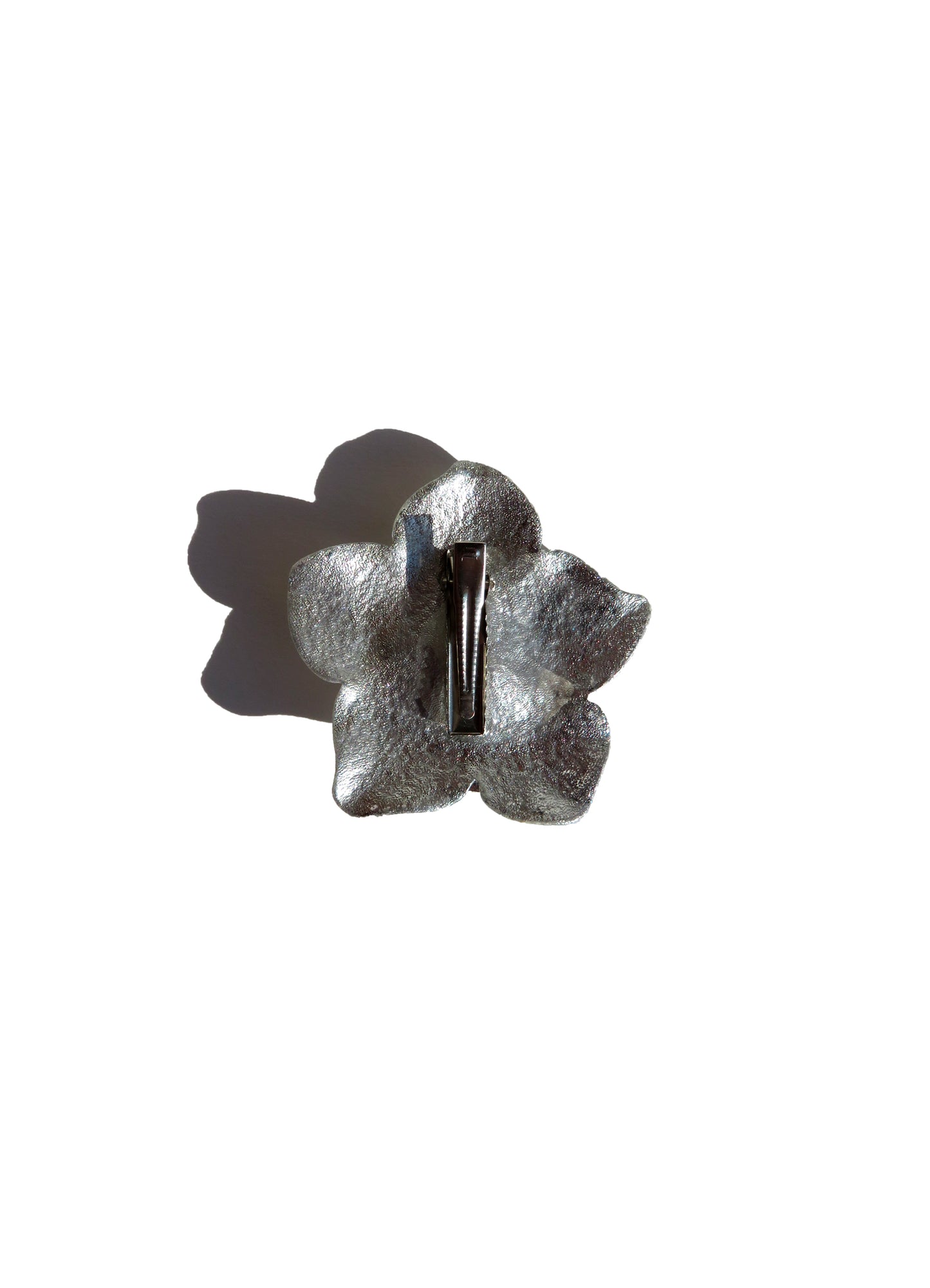 SILVER FLOWER CLIP