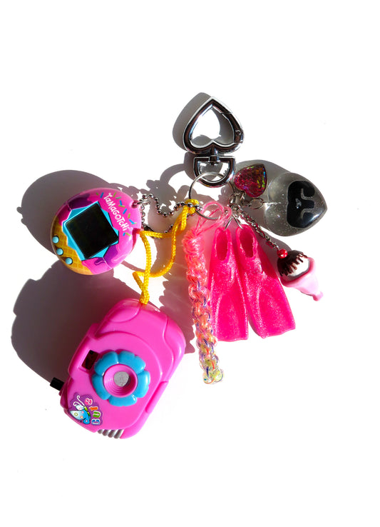 ICE CREAM TAMAGOTCHI KEY RING