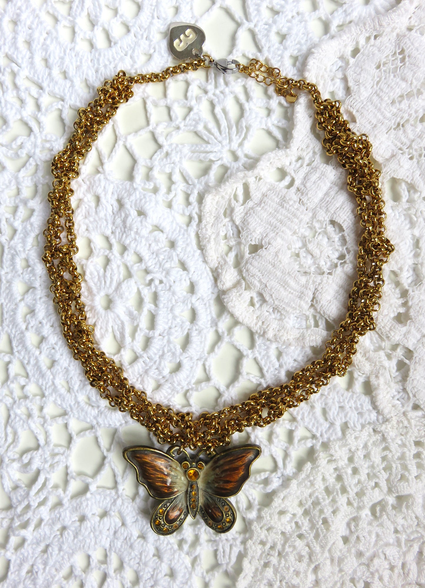CHAMPAGNE BUTTERFLY NECKLACE