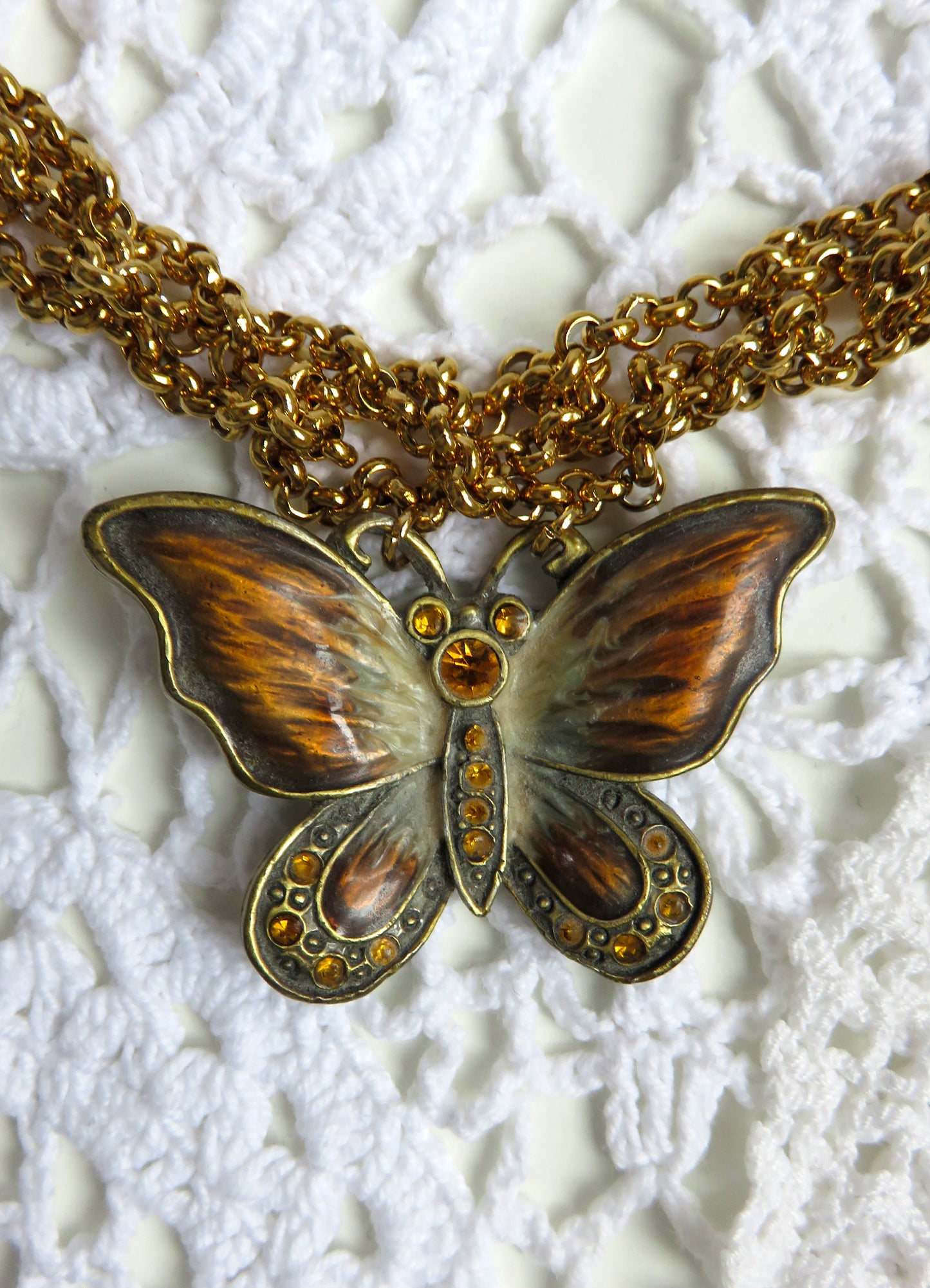 CHAMPAGNE BUTTERFLY NECKLACE